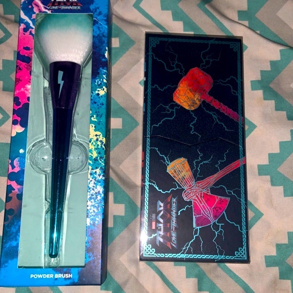 Ulta Thor limited edition palette & brush set